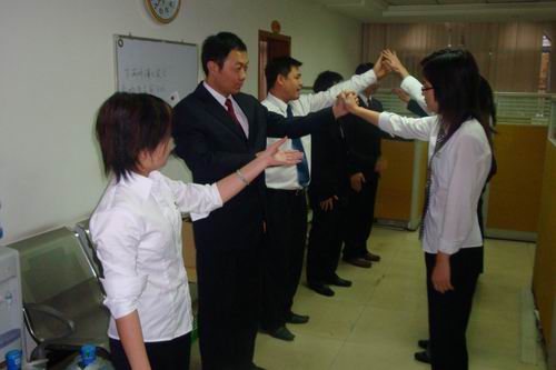 伸出mg冰球突破双手，，，，，，迎接2008年度员工联欢会