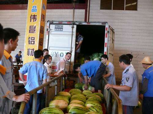 关爱员工，，，，，，从消暑最先