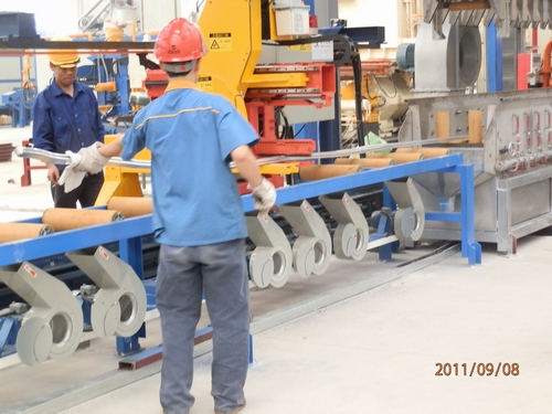 挤压试产开立异的纪元，，立式喷涂完成华美转身