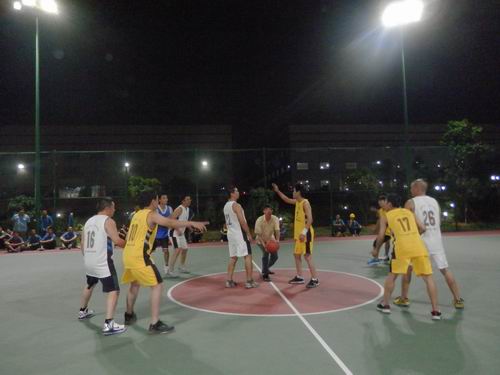 mg冰球突破庆中秋佳节，，，员工齐为祖国庆生