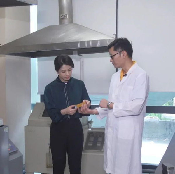 经由一代人兢兢业业的生长，，，，，，在新一代“铝”行人的探索下，，，，，，佛山铝型材将走向何方?