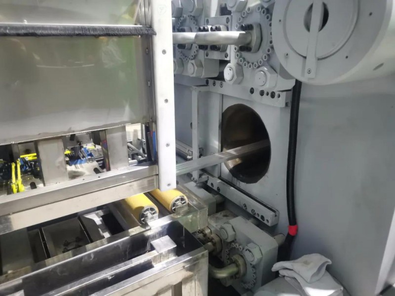 江苏mg冰球突破二期仅用【92天】新上的2000吨全自动挤压生产线正式出料