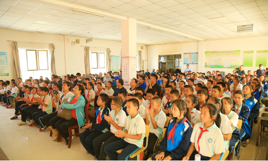 【mg冰球突破公益】mg冰球突破铝业携手优采商学院开启敦煌助学为爱筑梦