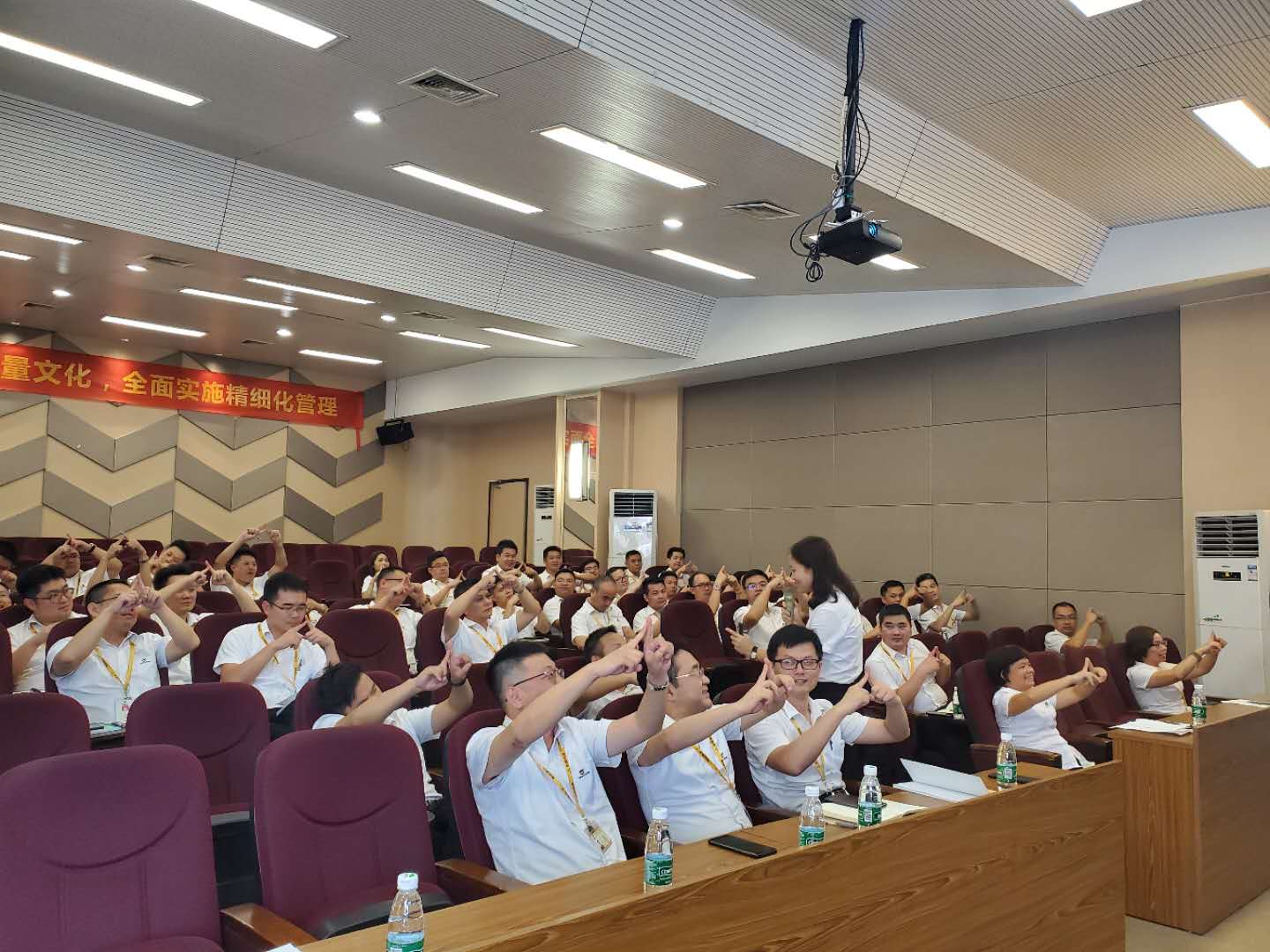 冰球突破-冰球电游豪华版_MG冰球游戏